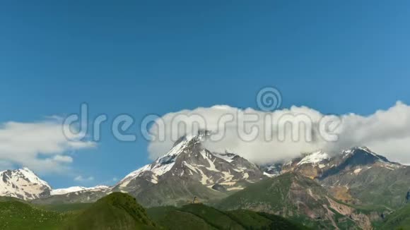 卡兹贝吉乔治亚卡兹别克山的山顶视频的预览图