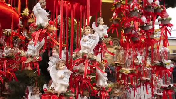 奥地利萨尔茨堡施洛斯赫尔布伦的圣诞市场视频的预览图