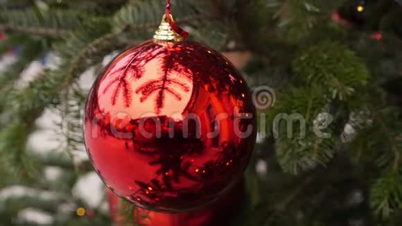 奥地利萨尔茨堡施洛斯赫尔布伦的圣诞市场视频的预览图