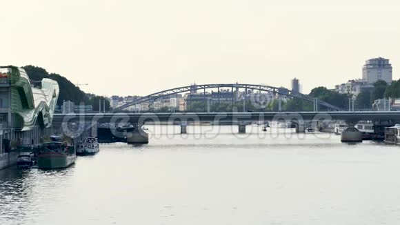 奥地利高架桥巴黎法国视频的预览图