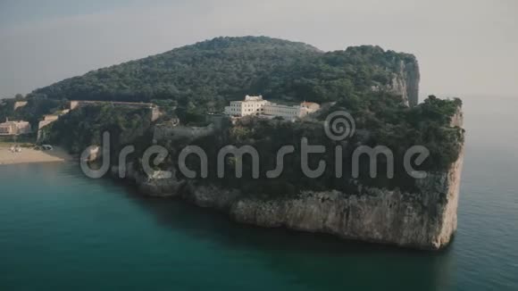 意大利盖塔风景如画的破山鸟瞰图视频的预览图