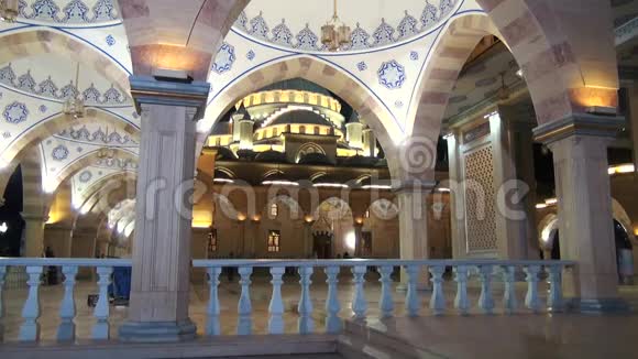 俄罗斯联邦车臣共和国首都格罗兹尼市AkhmadKadyrov清真寺视频的预览图