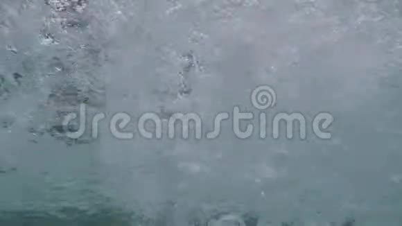 热水管上的水下气泡视频的预览图