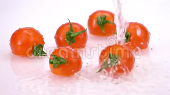 水溅西红柿视频的预览图