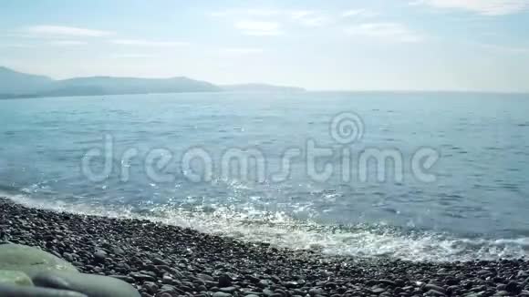 地中海美丽冲浪视频世界上最时尚的海滩之一法国里维埃拉视频的预览图