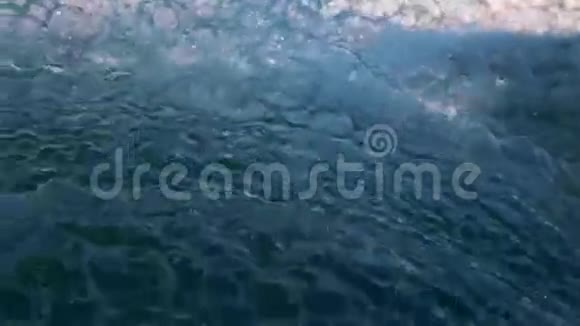 水流来自快艇视频的预览图