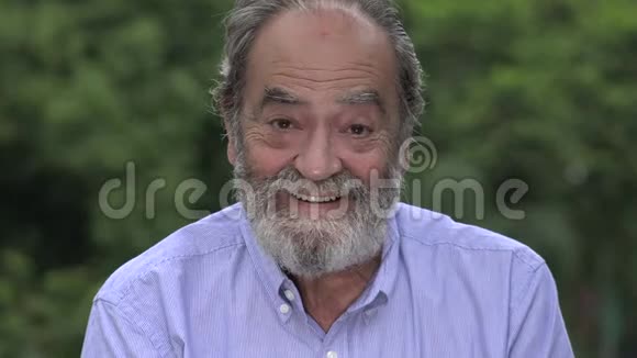 快乐大胡子西班牙老人视频的预览图