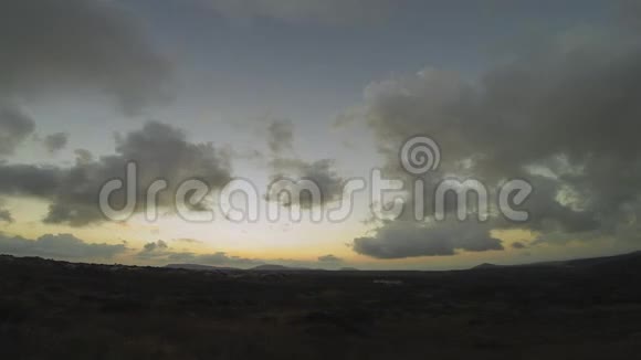 凯瑟拉上空的日出之云视频的预览图