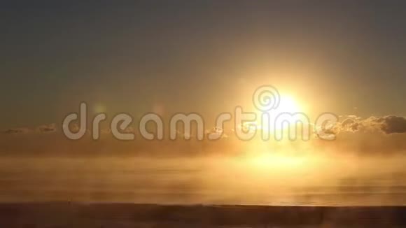 时间流逝太阳升起在黑座之上视频的预览图