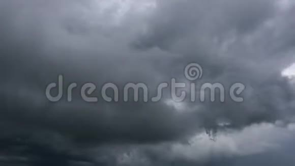 乌云暴雨与雷声的时间流逝视频的预览图