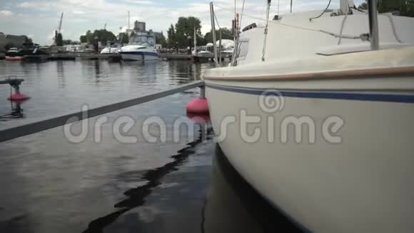 拉脱维亚首都里加港夏季视频的预览图