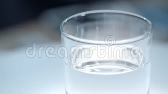 实验室室内纯水玻璃纯净水质视频的预览图