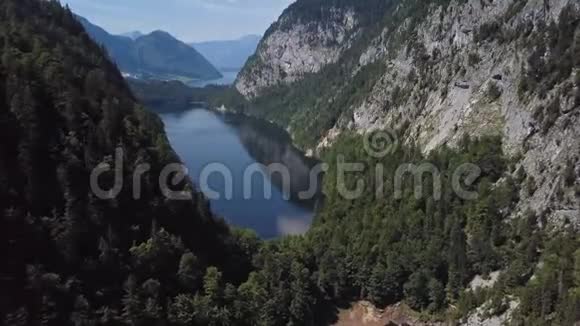 奥地利托普利茨塞湖航空公司视频的预览图