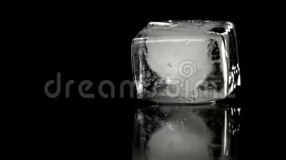 冰立方融化视频的预览图