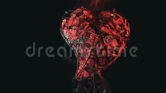 金属心脏玫瑰花瓣烟雾高清镜头视频的预览图