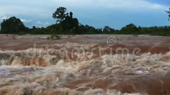 东南亚最大瀑布湄公河瀑布霍恩法平急流视频的预览图