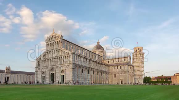 意大利比萨斜塔和比萨大教堂视频的预览图