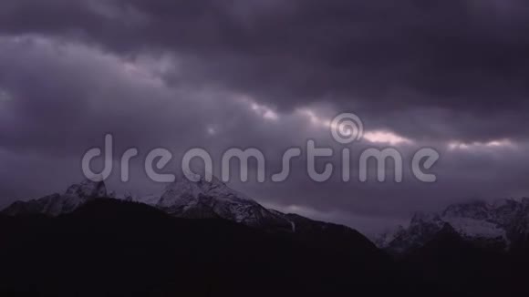 沃兹曼时光流逝的山脉视频的预览图