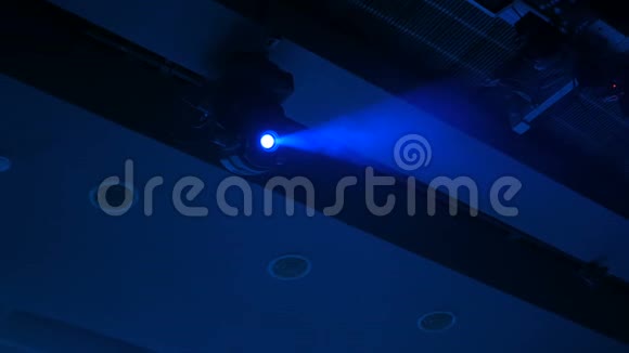 蓝色照明舞台装置视频的预览图