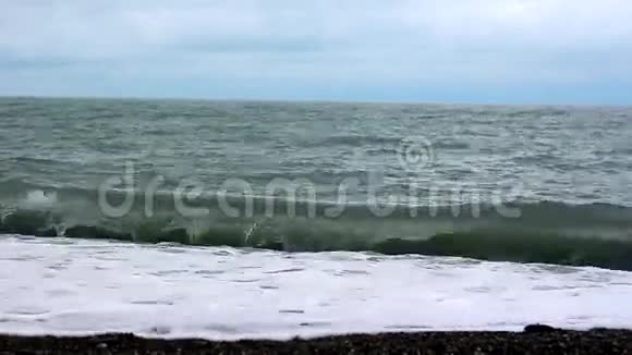 海上巨浪视频的预览图
