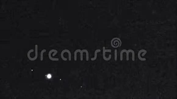 木星有4个卫星在黑暗中移动伊奥欧罗巴甘尼梅德和卡利斯托视频的预览图