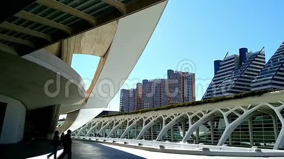 西班牙巴伦西亚艺术和科学综合城市建筑的美丽现代建筑视频的预览图