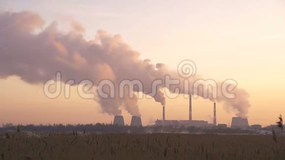 火电厂烟尘污染视频的预览图