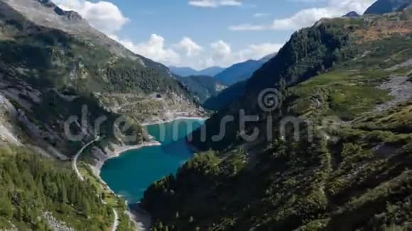 奥地利卡林西亚的山湖超垂视频的预览图