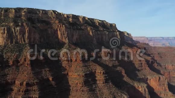 大峡谷的红岩墙和峡谷美景尽收眼底视频的预览图