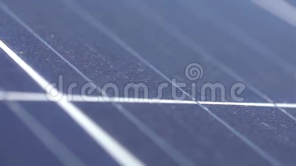 太阳能电池板特写太阳电池板的超大镜头视频的预览图