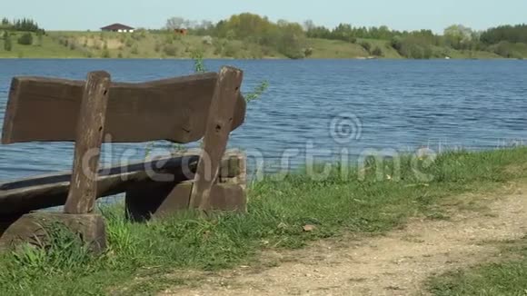 湖景空木凳视频的预览图