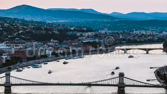 著名的施切尼大桥旅游景点时间流逝视频的预览图