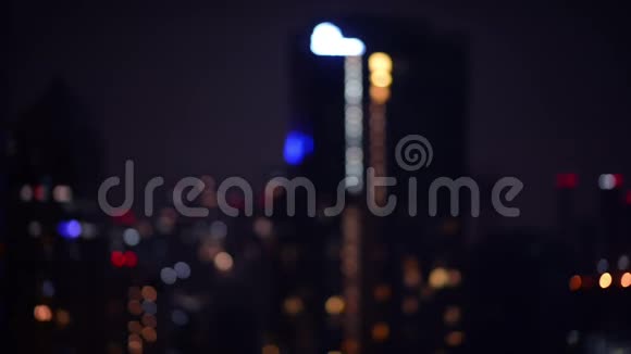 带有bokeh离焦背景的城市夜景视频的预览图