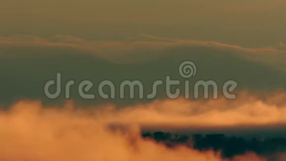 山雾和日出时间4K镜头视频的预览图