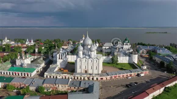 俄罗斯罗斯托夫克里姆林宫的鸟瞰图视频的预览图