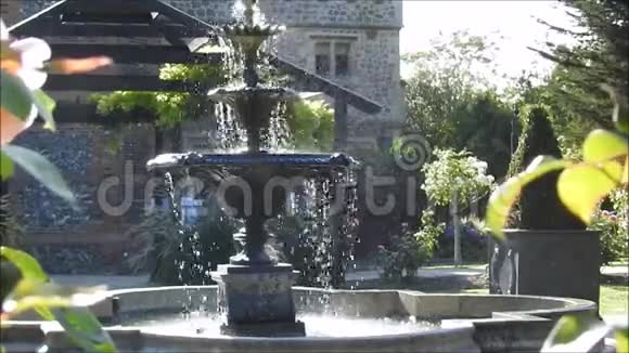 惠特斯特堡的喷泉视频的预览图