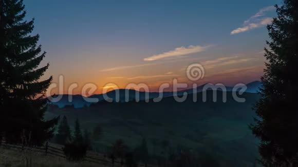 喀尔巴阡山脉的黎明视频的预览图