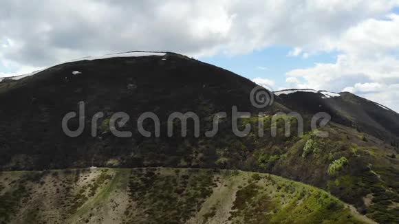 乌克兰喀尔巴阡山之巅无人机视频的预览图