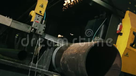 闭式喷水金属切割管部分视频的预览图