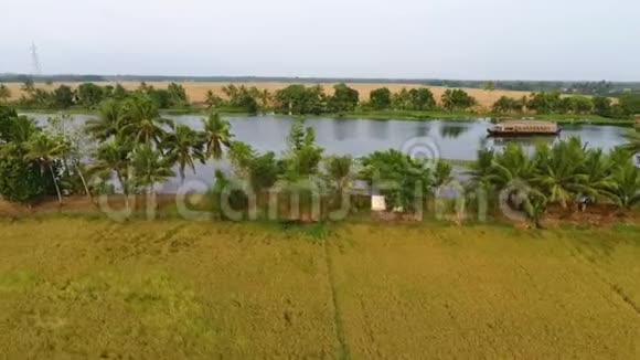 喀拉拉河后水的空中射击视频的预览图