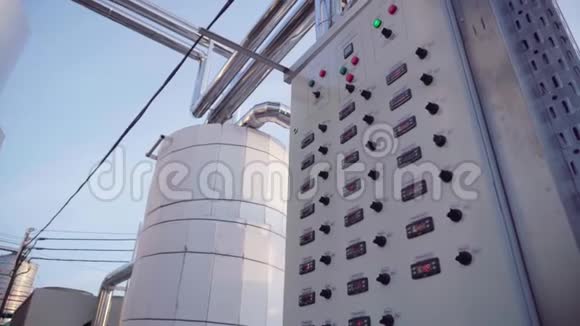 一种葡萄酒冷冻室的控制生产葡萄酒的工厂大型葡萄酒室外容器视频的预览图