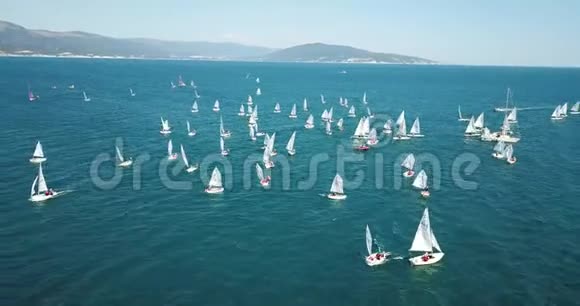 诺沃罗西耶斯克黑海小游艇竞赛视频的预览图