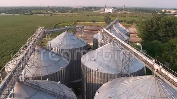 农业区粮食电梯视频的预览图