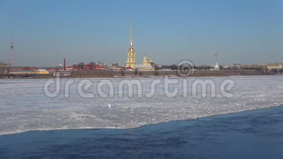 四月下午彼得和保罗堡垒的景色俄罗斯圣彼得堡视频的预览图