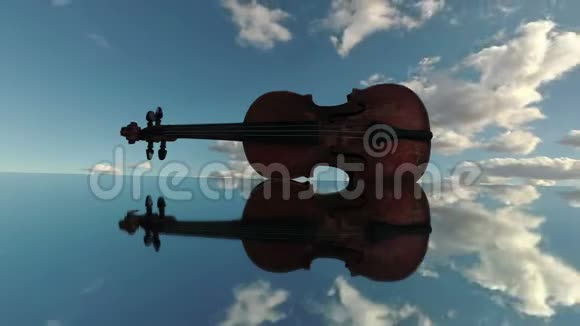 老式小提琴在镜子中的空间和云的运动时间流逝视频的预览图