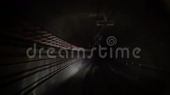 从隧道里出来新的希望视频的预览图