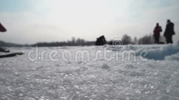 蓬松的新鲜雪视频的预览图