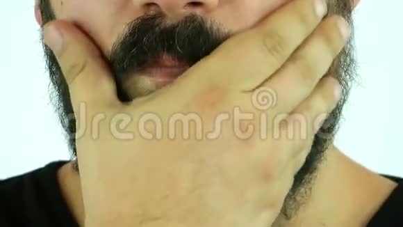 男性面部手势视频的预览图