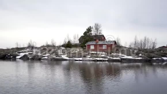 芬兰的冬季航行视频的预览图