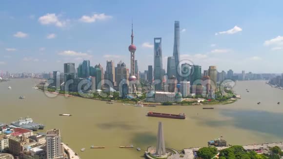 中国上海2017年5月5日空中观景视频商业天际线黄浦江大桥视频的预览图